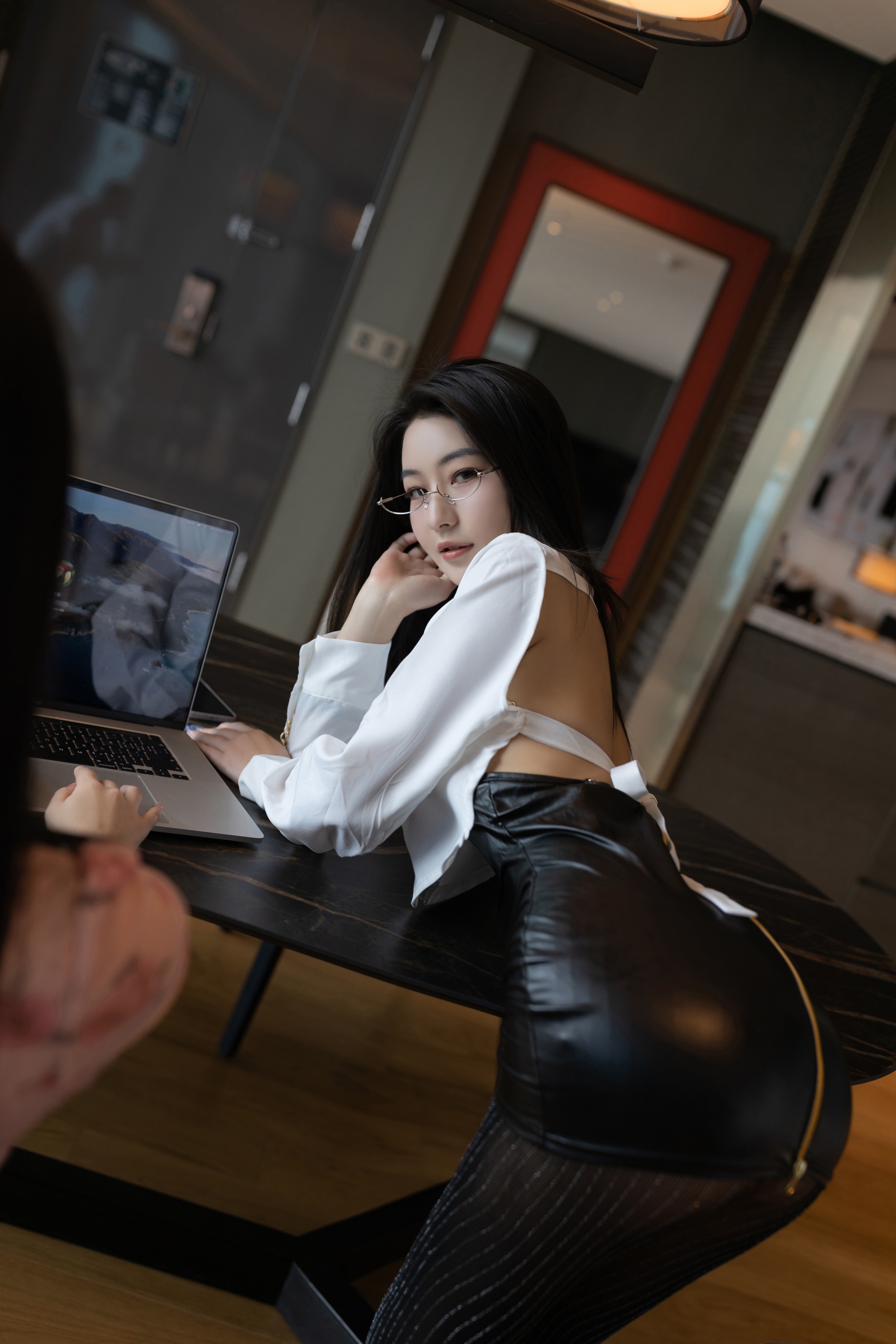 图片[1]-熊小诺 – NO.7547 003.熊小诺 – 内购 韩式老师空姐剧情[78P]-XikXak
